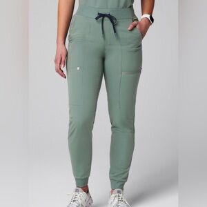 Fabletics Women’s On-Call Jogger Scrub Pants XS in Sage
